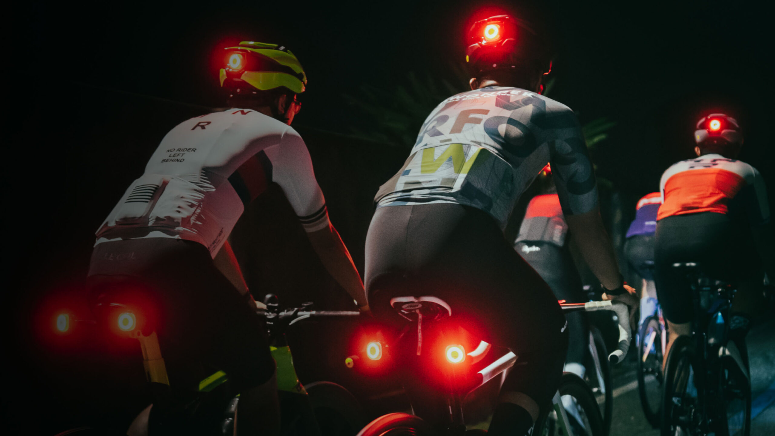 Mũ Lumos Ultra Aero GT đồng bộ nháy đèn SEEMEE 50MAG