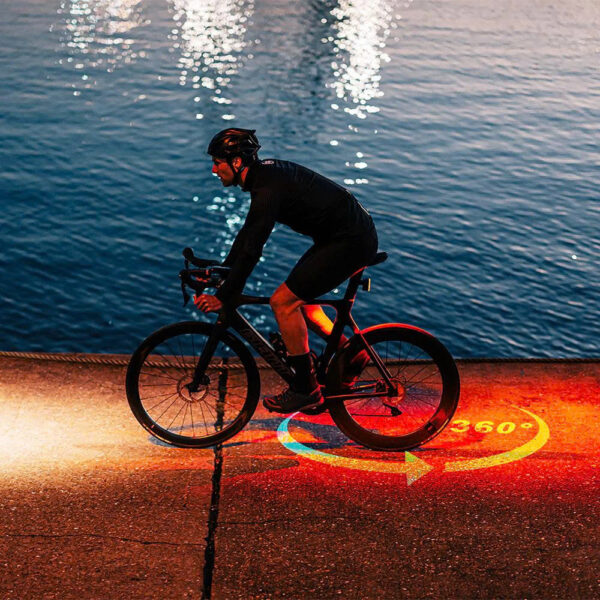 Đèn hậu Magicshine SEEMEE 400 chiếu sáng 360 độ tăng an toàn khi đạp xe ban đêm